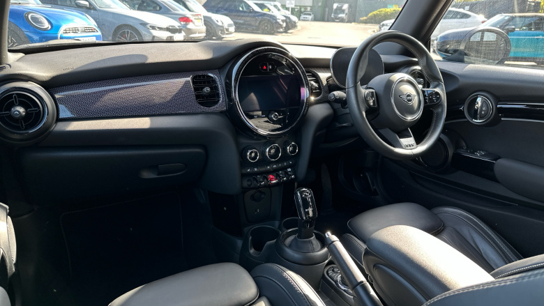 MINI Hatchback 1.5 Cooper Exclusive 3dr Auto Petrol Hatchback